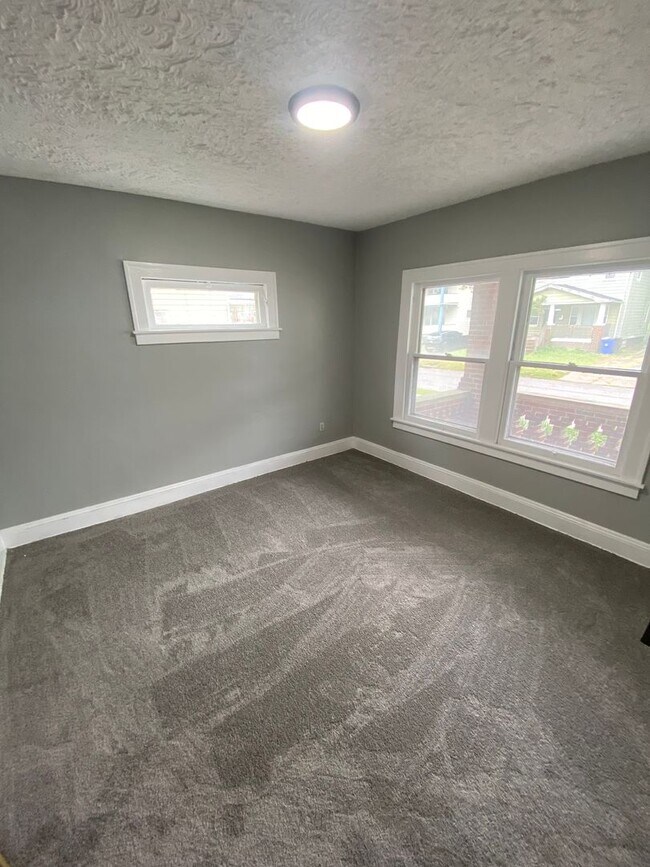 Building Photo - 11712 Princeton Ave