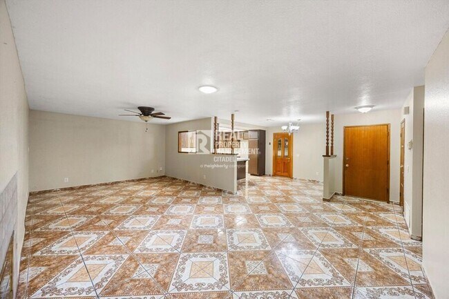 Building Photo - 16653 Mallory Dr