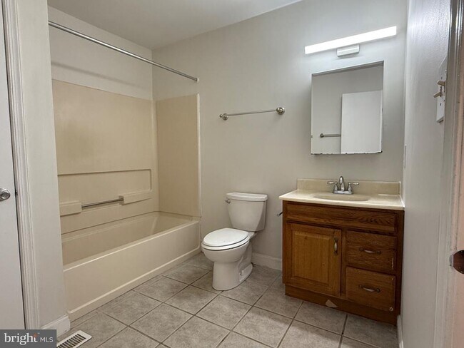 Primary Photo - 17 Withams Rd