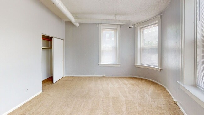 Building Photo - 1506 William Howard Taft Rd