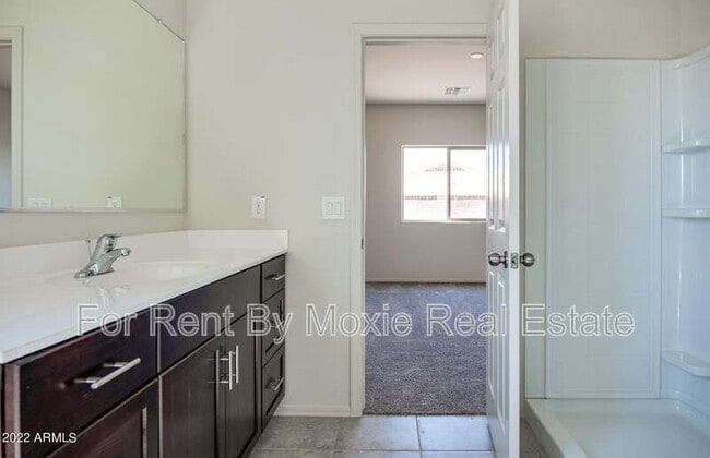 Building Photo - 18354 N Buckhorn Trail
