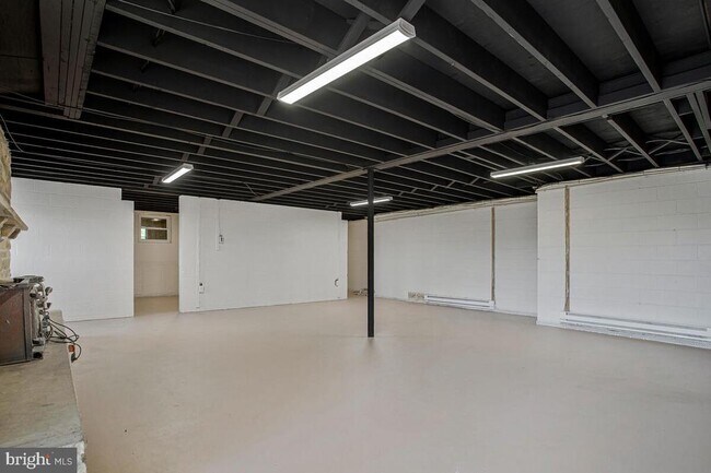 Building Photo - 9685 Howes Rd