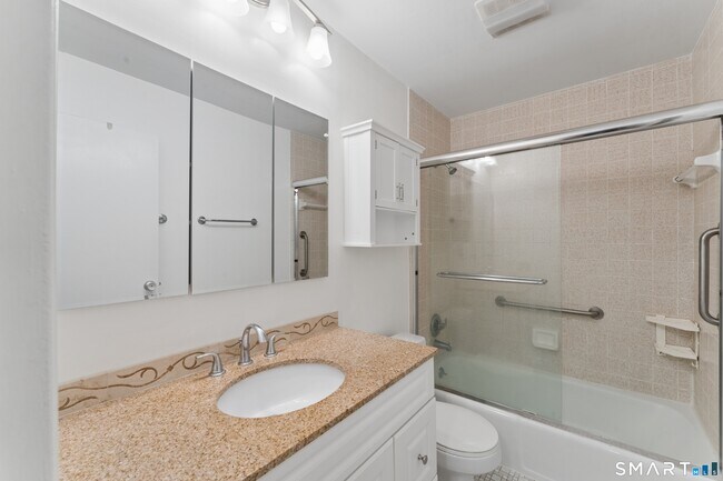 Building Photo - 82 Olcott Way