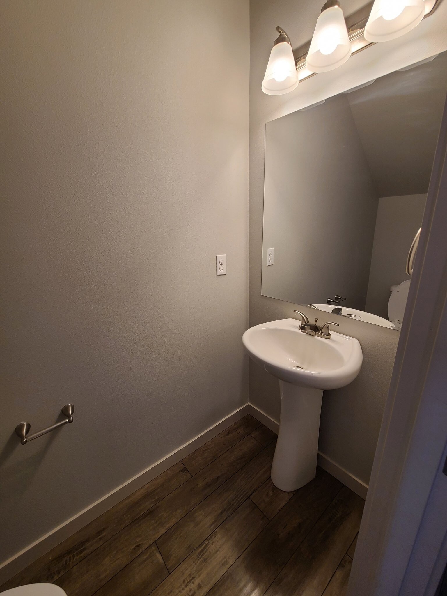 Building Photo - 129 N 44th Pl