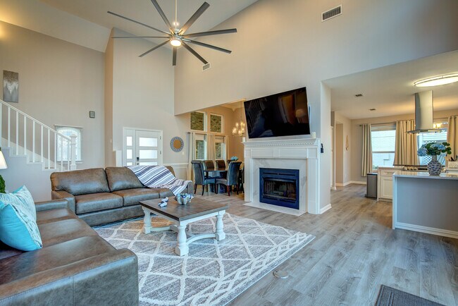 Building Photo - 8606 Columbia Dr