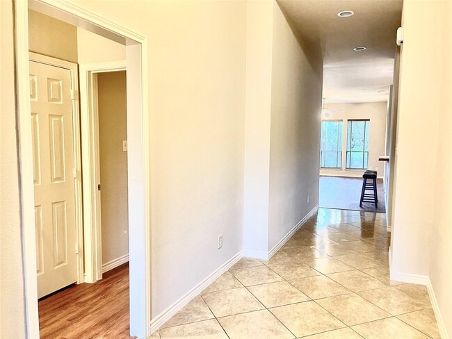 Building Photo - 12018 Grace Hall Dr