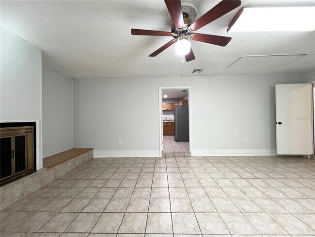 Building Photo - 7925 Napoleon St