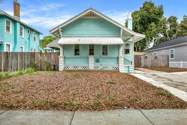 Building Photo - 1017 16th Ave S