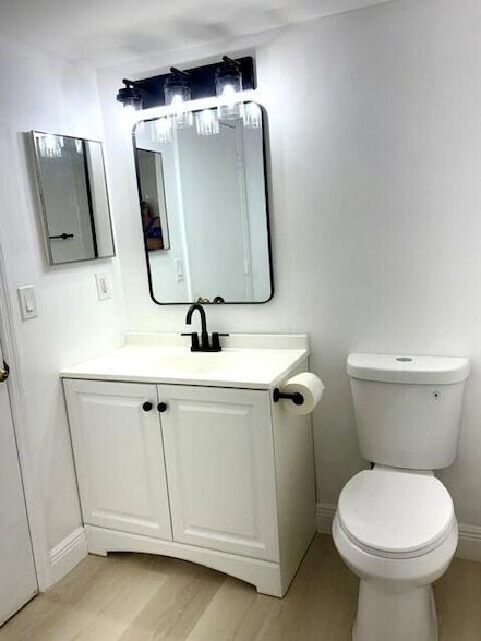 Building Photo - 100 Crestwood Ct N