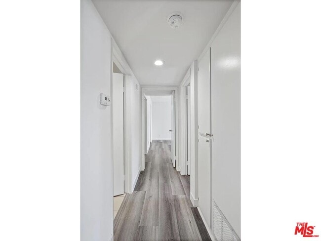 Building Photo - 909 Croft Ave