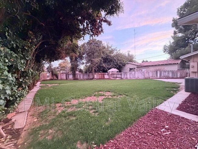 Building Photo - 1280 Dodd Ct