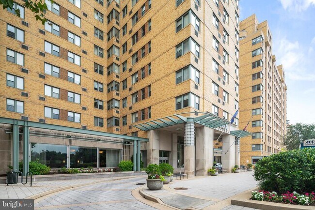 Building Photo - 2601 Pennsylvania Ave