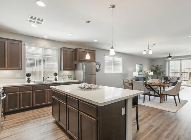 Building Photo - 1559 Hutchison Valley Dr