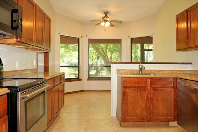 Building Photo - Spacious 3/2 Single family home in Belle Isle