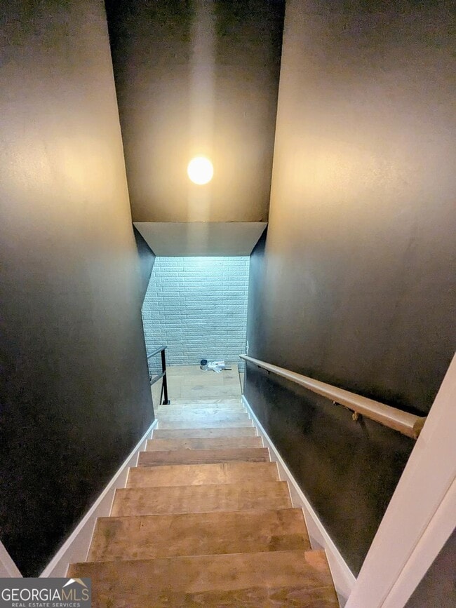 Building Photo - 161 Hancock Rd