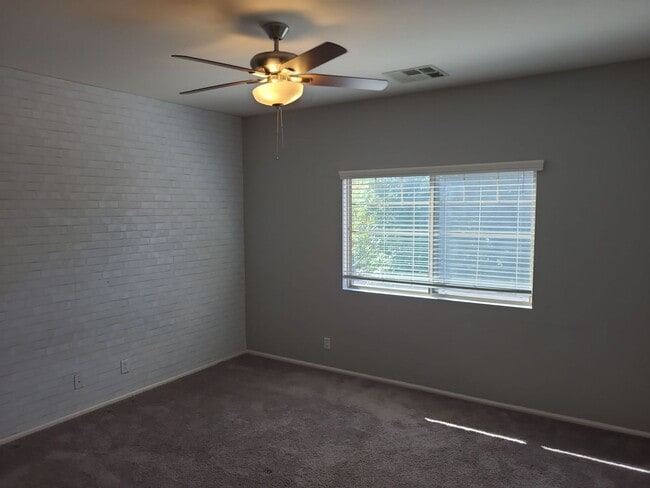 Building Photo - Ideal Living in Highland Groves: Stunning Cul-de-Sac Home with Builder Upgrades, Open Floor Plan,...