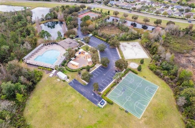 Building Photo - 30904 Burleigh Dr