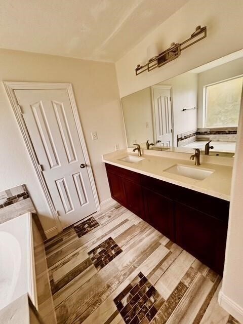 Building Photo - 23915 Floragate Dr