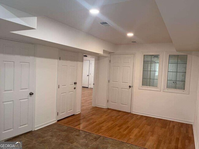 Building Photo - 3246 Mar Lanta Dr