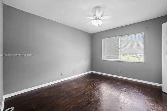 Building Photo - 1103 Sussex Dr