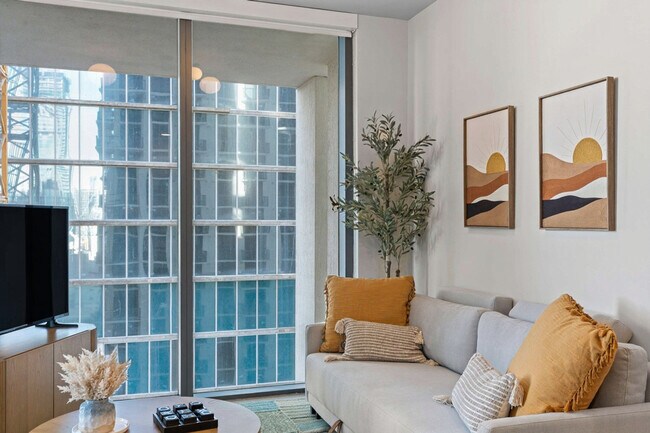 Building Photo - 11 NE 6th St