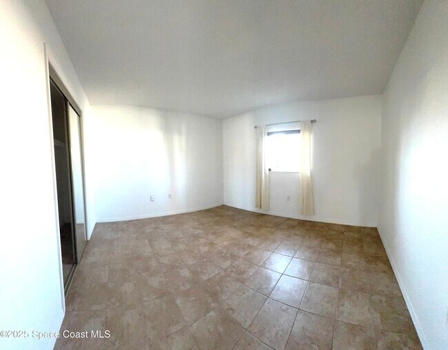 Building Photo - 1415 N Hwy A1A