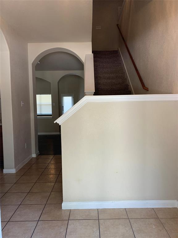 Building Photo - 18525 Blue Pond Dr