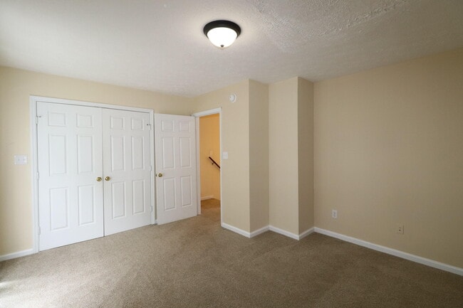 Building Photo - 107 Floyd Ct