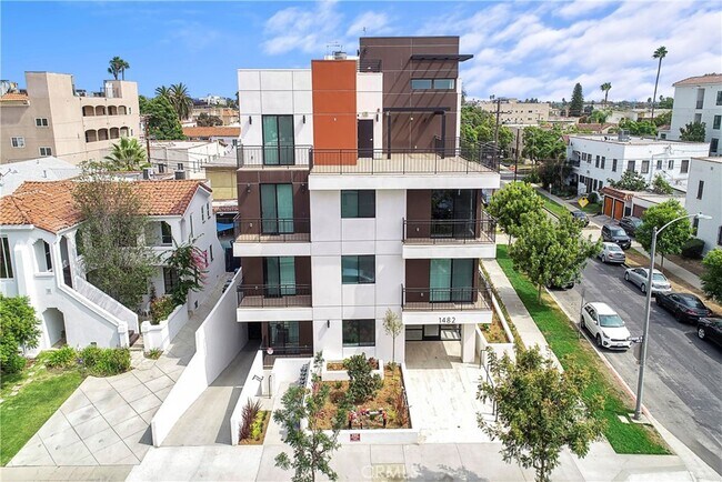 Building Photo - 1482 S Sherbourne Dr