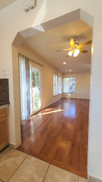 Building Photo - 2226 S Carmelina Ave