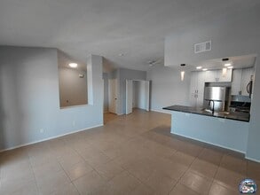 Building Photo - 1100 Rodeo Dr