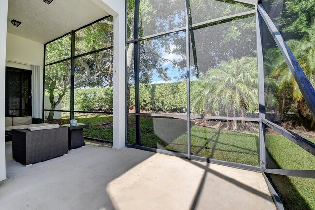 Building Photo - 10201 Lexington Lakes Blvd N