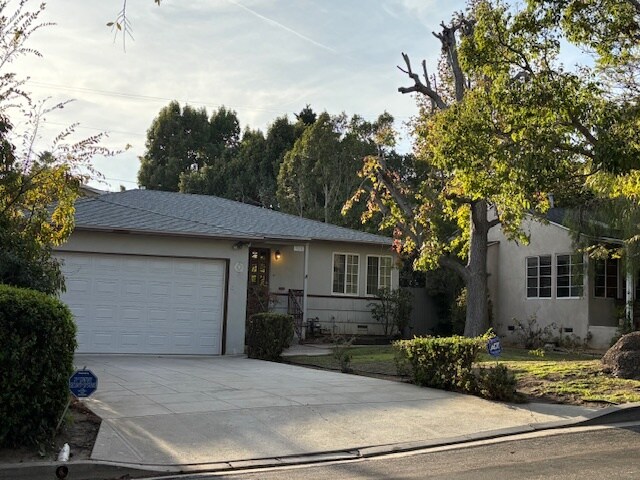 Primary Photo - 3425 Military Ave