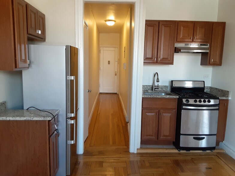 Building Photo - 3252 33rd St