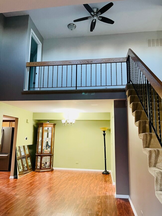 Formal Dining Room - 111 White Pine Dr