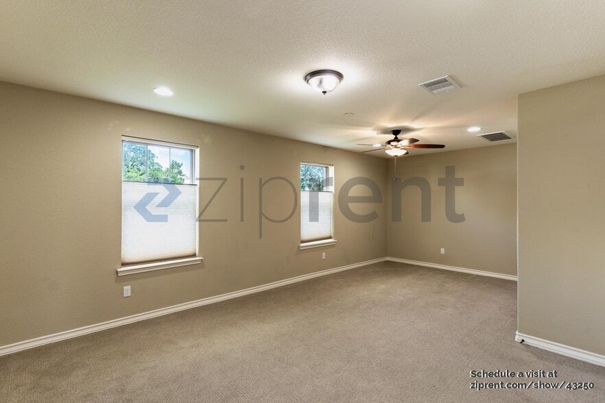 Building Photo - 1025 Highknoll Ln