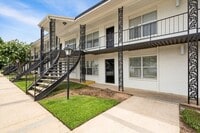 Building Photo - SPANISH VILLA CONDOMINIUM