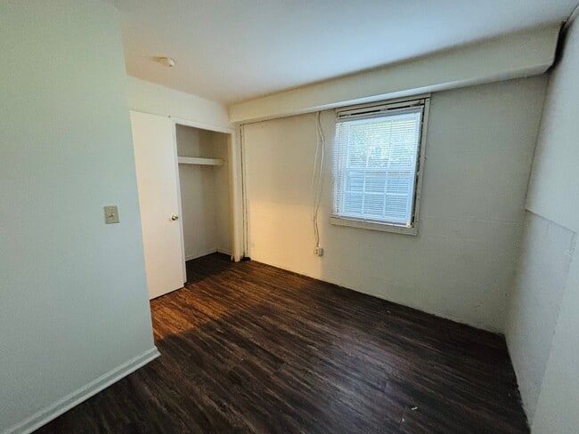 Building Photo - 218 Huntington Ln