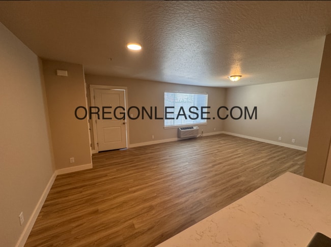 Building Photo - 1100 Q St