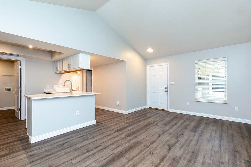 Renovated One-Bed Unit - The Vista at Rocky Fork
