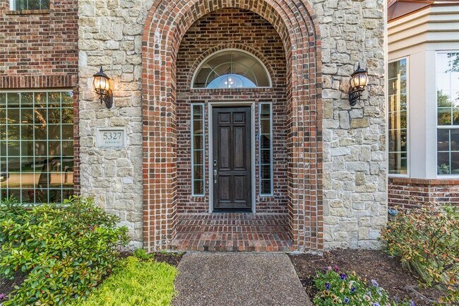 Building Photo - 5327 Elm Spring Ln