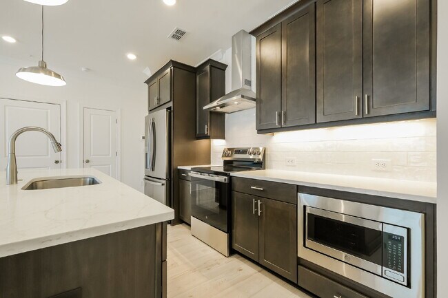 Building Photo - 514 Alice Wy