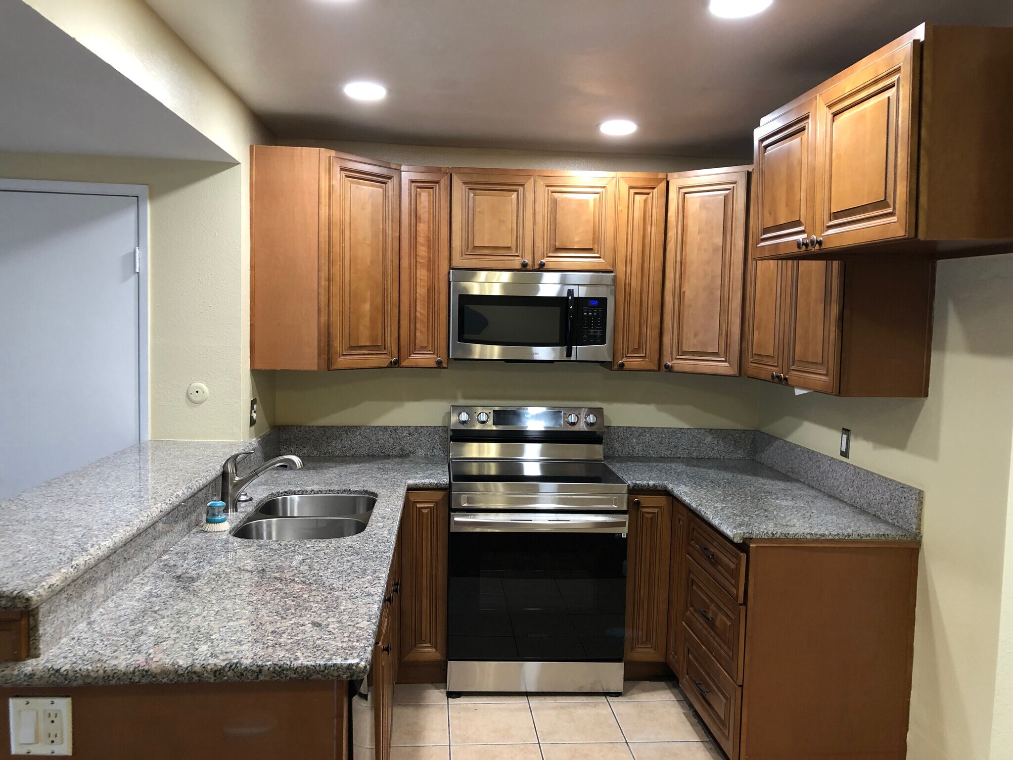 Building Photo - 2266 Denair Ave