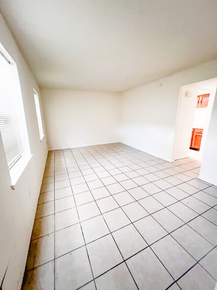 Building Photo - 12933 High Star Dr