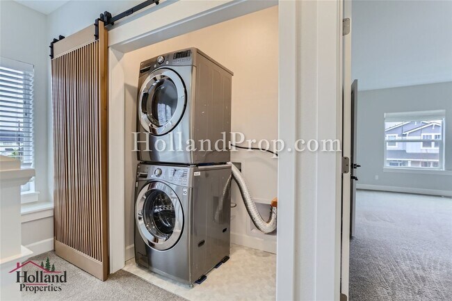 Building Photo - Charming 3-Bedroom Retreat in Quiet Beaverton Neighborhood