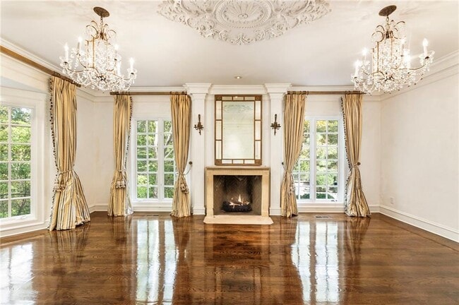 Building Photo - 2485 W Wesley Rd NW