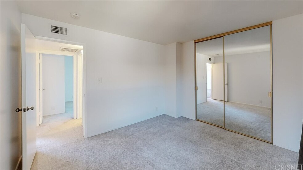 Building Photo - 12157 Moorpark St