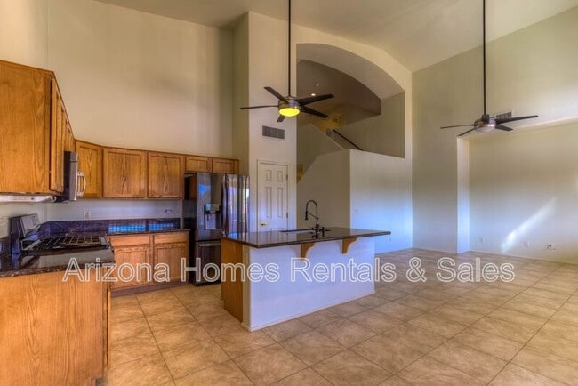 Building Photo - 6413 S Woodland Hills Dr