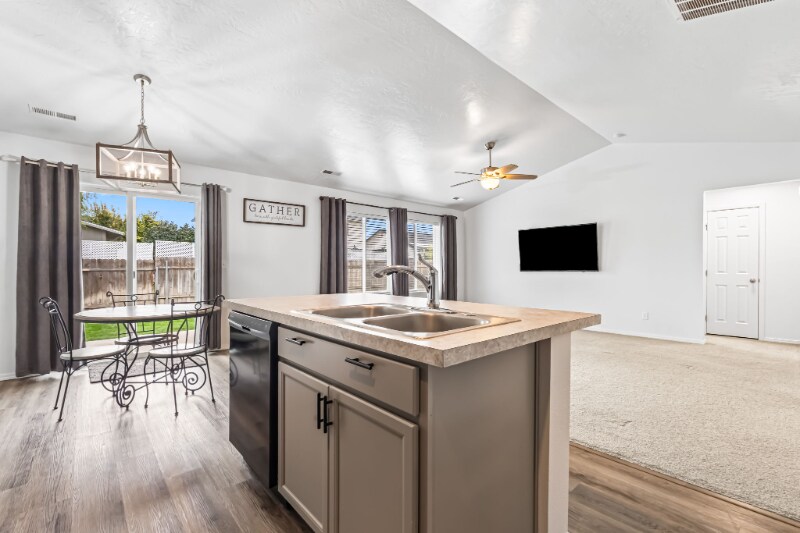 Building Photo - 11645 Virginia Pkwy