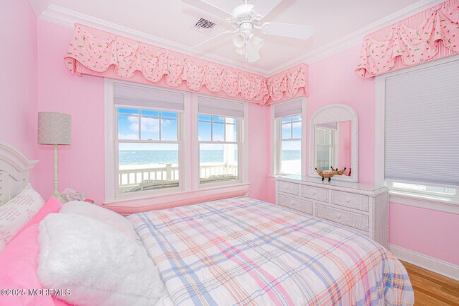 Building Photo - 257 Beach Front